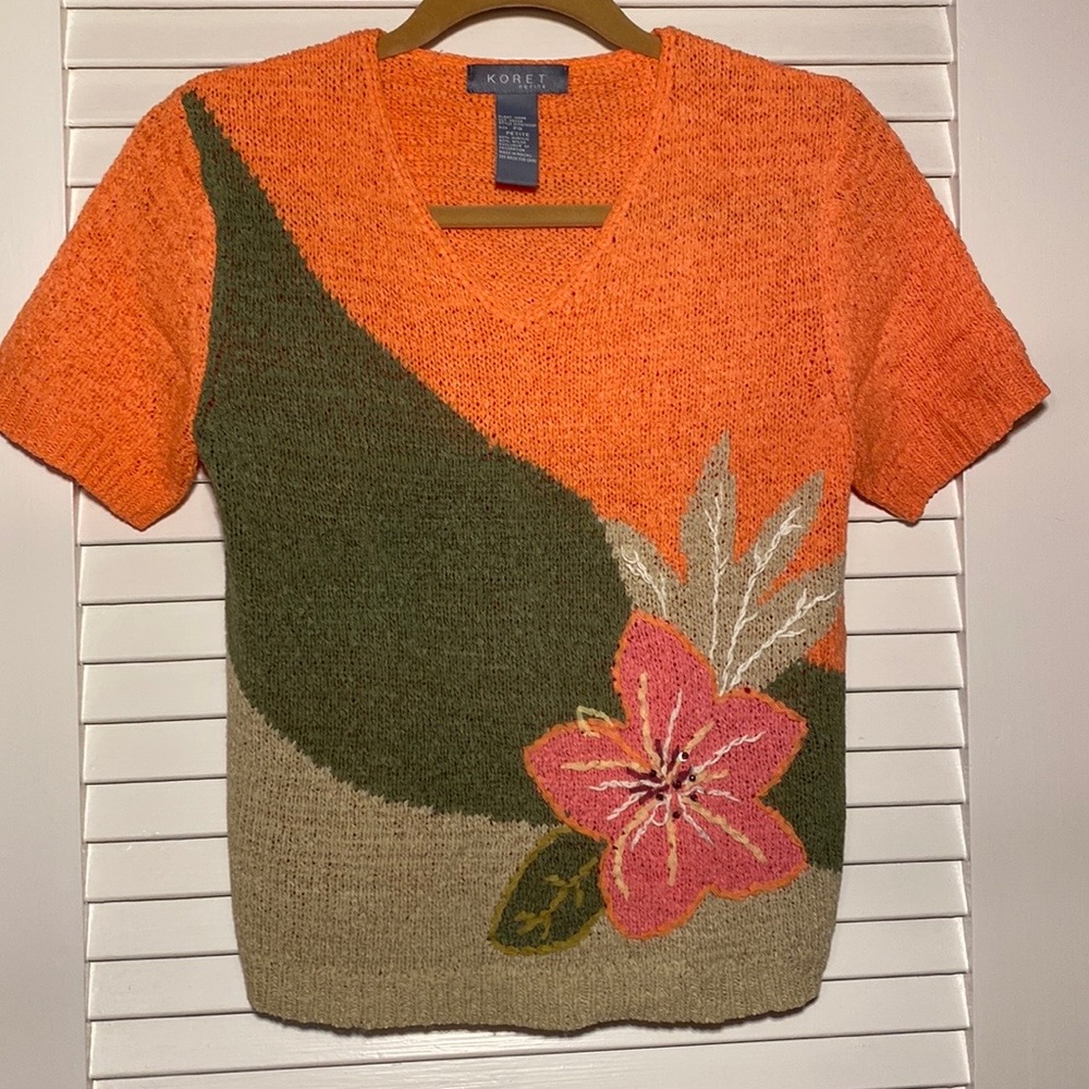 Vintage Koret knit V-neck short sleeve, color block, embroidered flower/beads